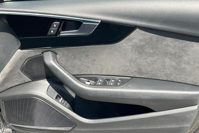 Audi A4 Avant Photo 40