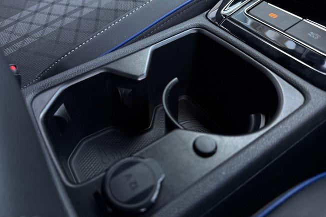 VOLKSWAGEN Golf Photo 22