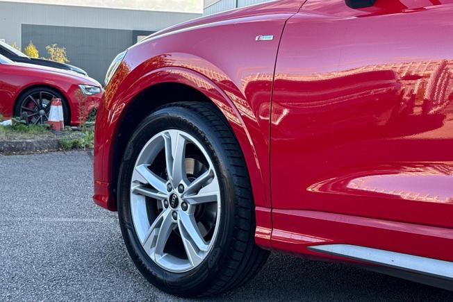 Audi Q3 Photo 23