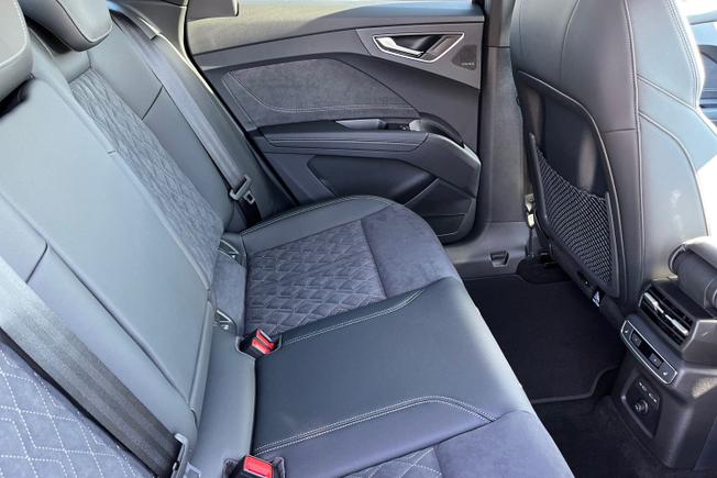 Audi Q4 e-tron Photo 47