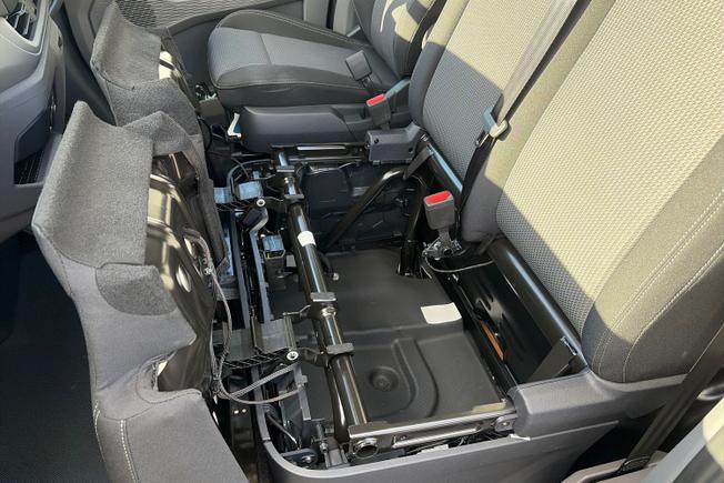 VOLKSWAGEN Transporter Photo 45