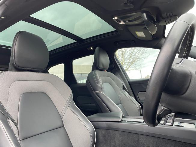 Volvo XC60 Photo 47
