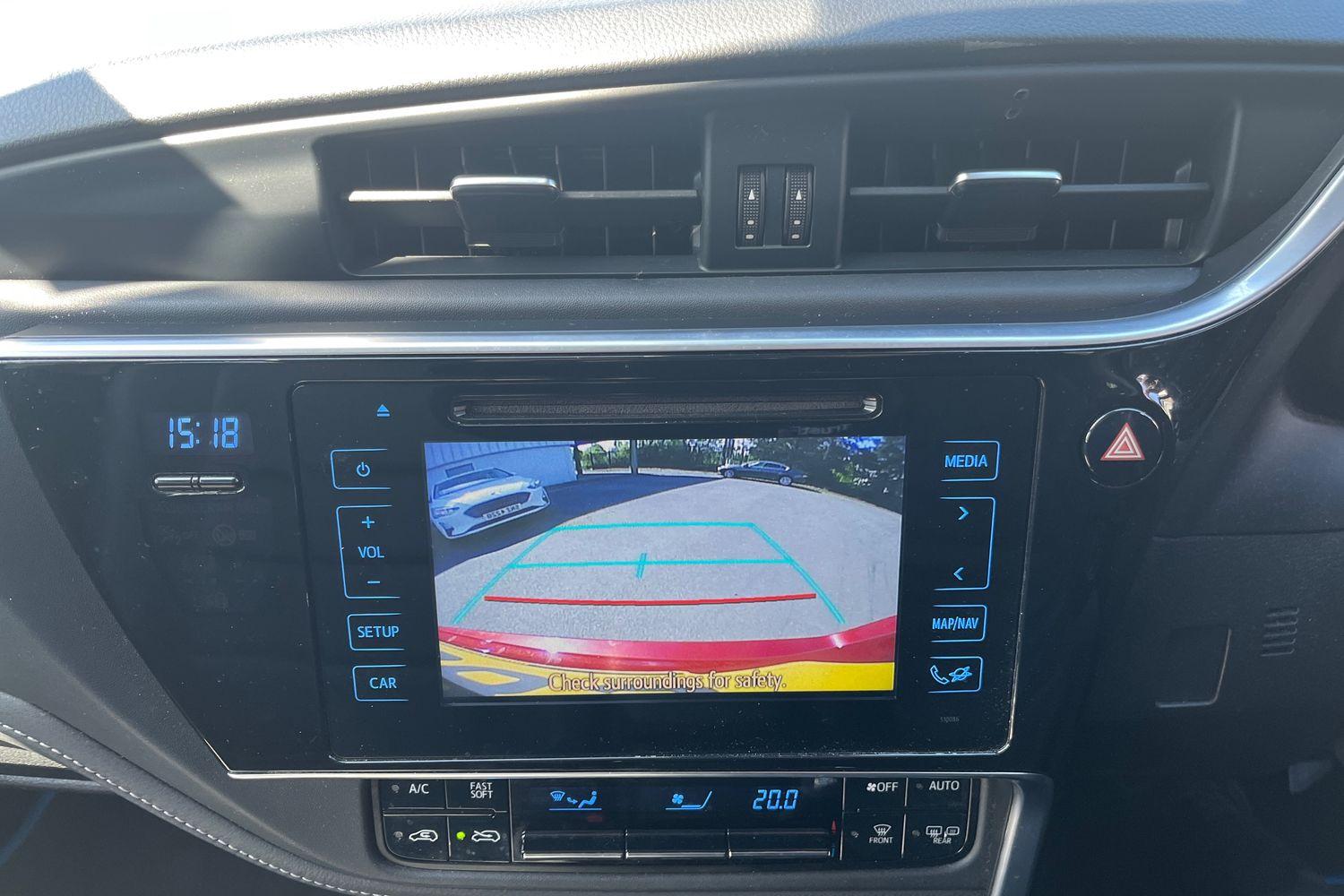 Toyota AURIS Photo 37