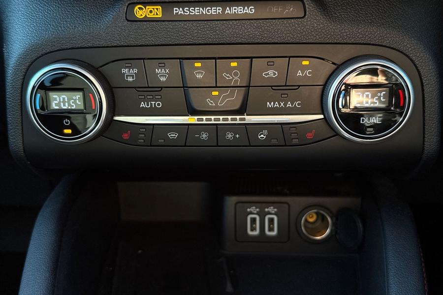 Ford KUGA Photo autoimg-3807d13d9b49e3ea21ca45f370ab1ec7610a43f7.jpg