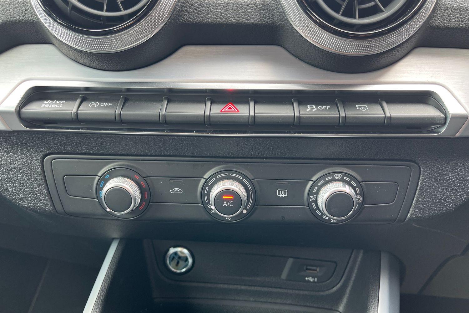 Audi Q2 Photo 24
