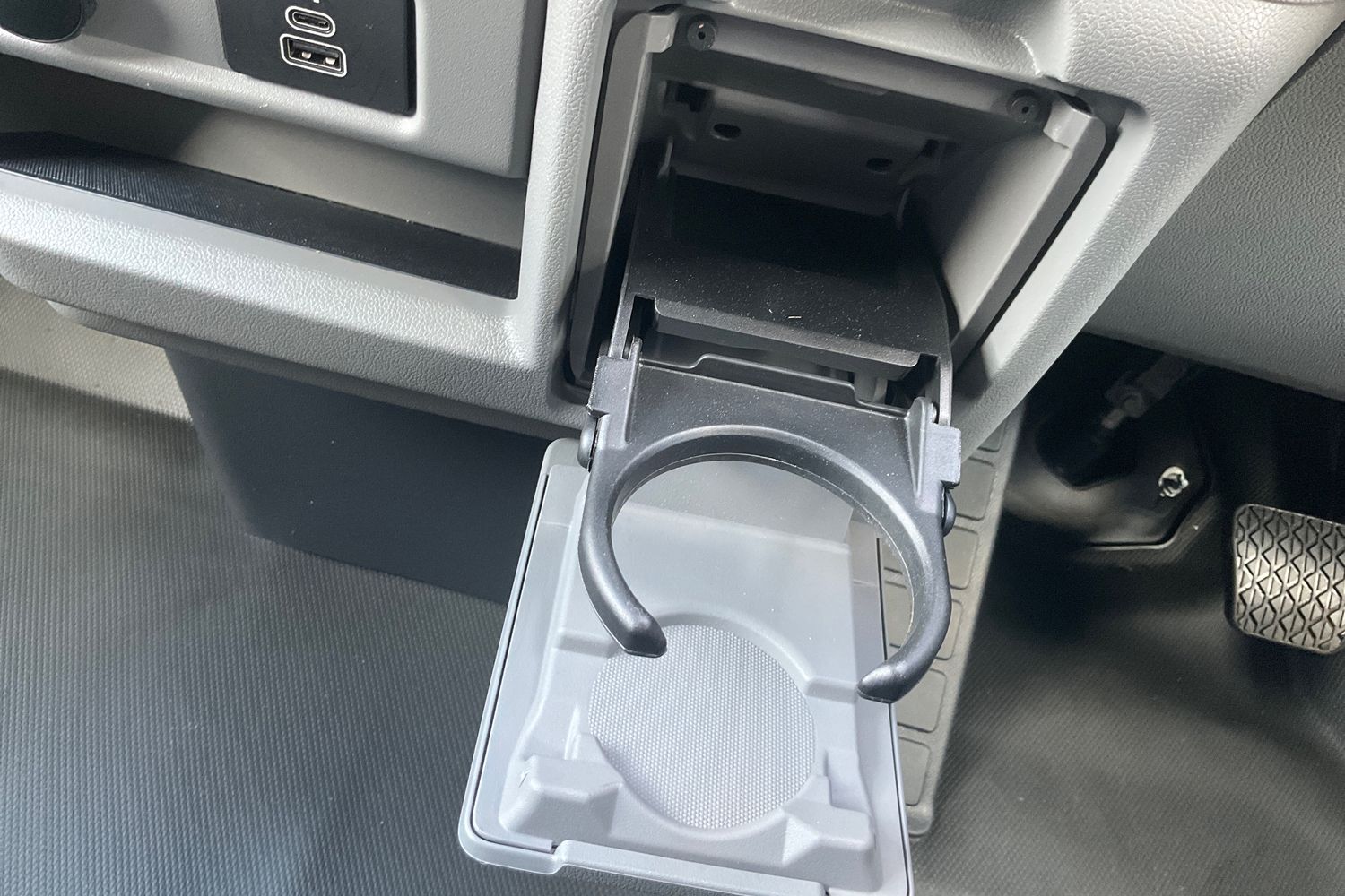 Ford E-Transit Custom Photo 37