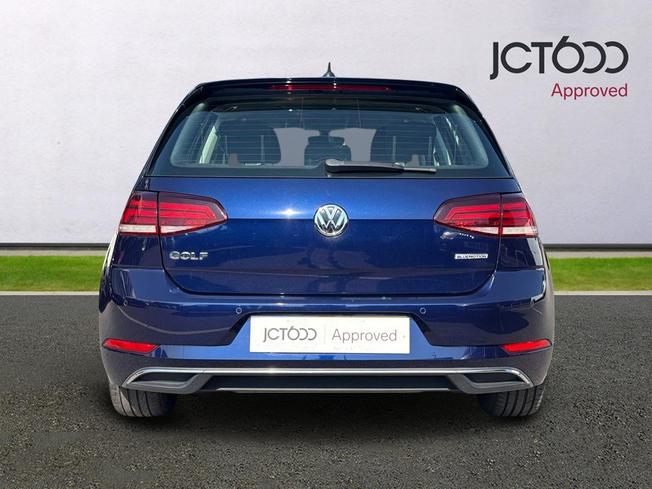 VOLKSWAGEN Golf Photo 7