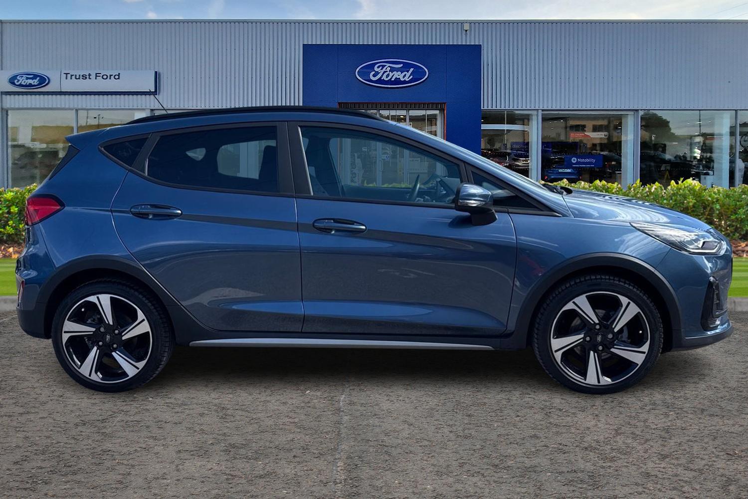 Ford Fiesta Photo 2