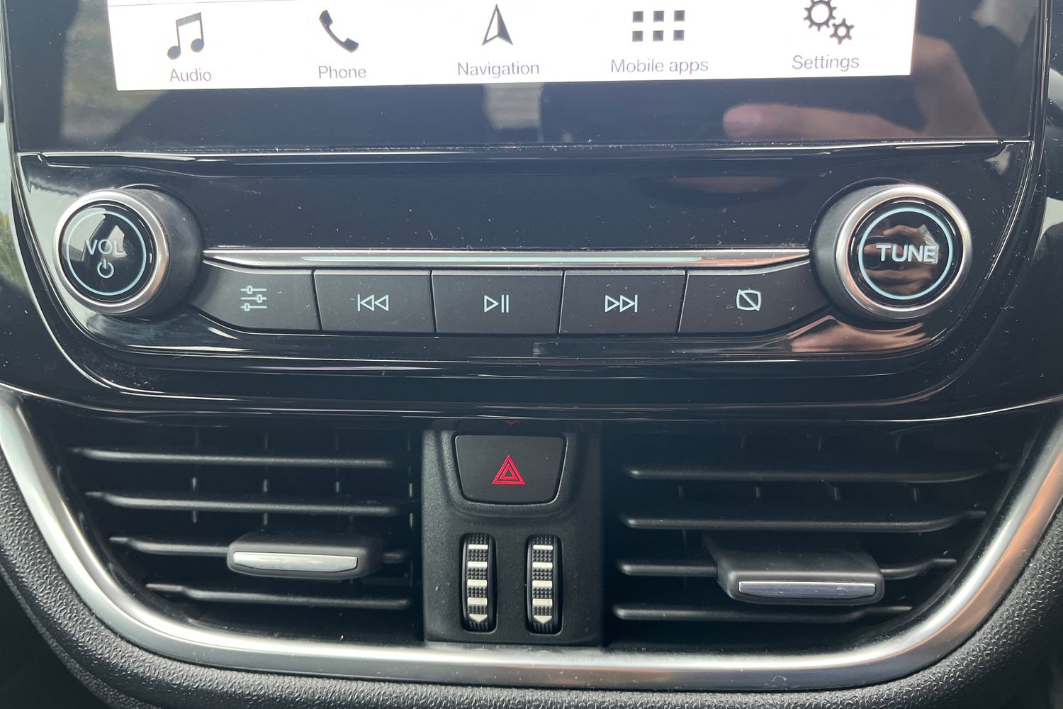 Ford FIESTA Photo 30
