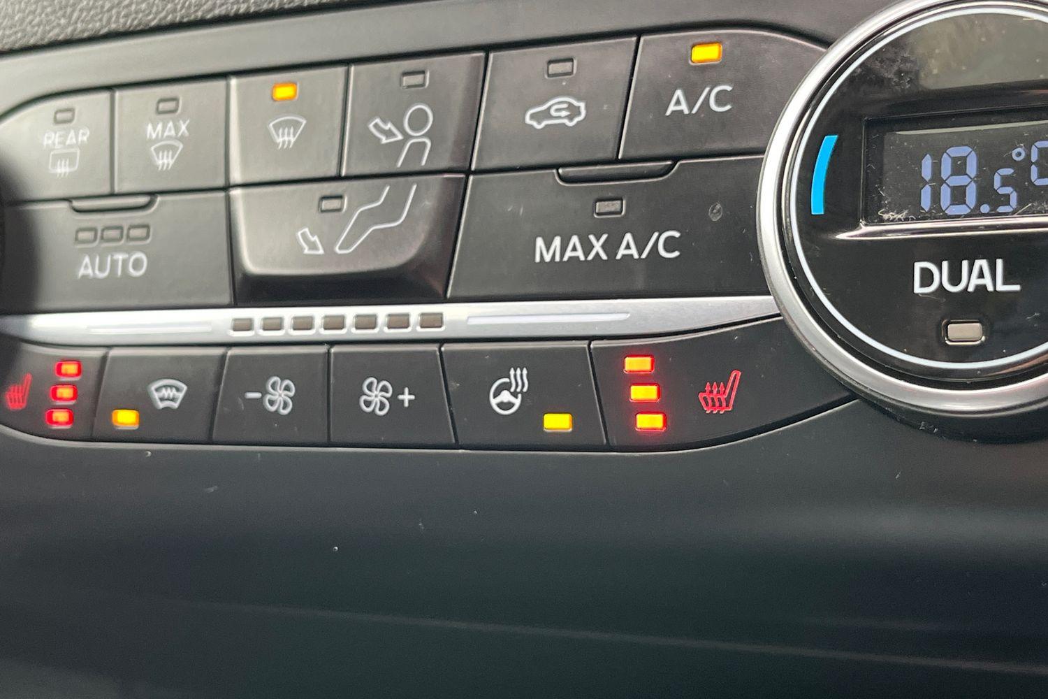 Ford KUGA Photo 29