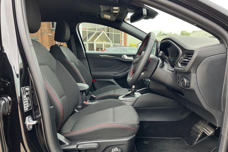 Ford Focus Photo autoimg-380ebbe0b84ad741c3f684caa295e5c8b1a51349.jpg