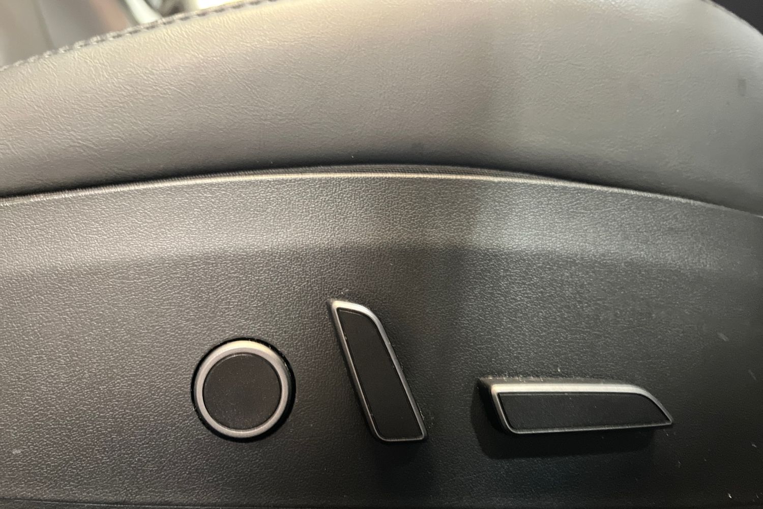 TESLA MODEL 3 Photo 23