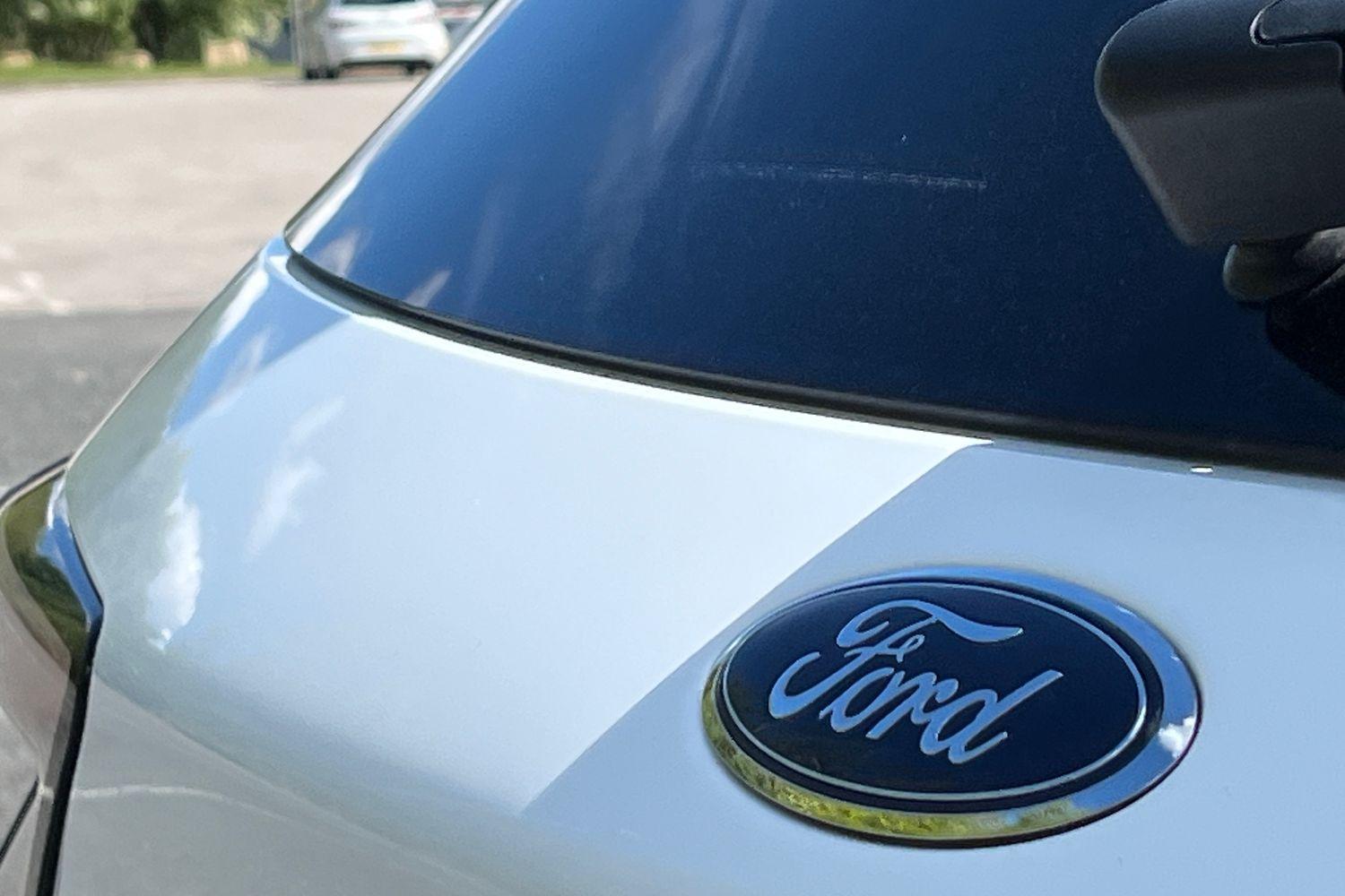 Ford KUGA Photo 39
