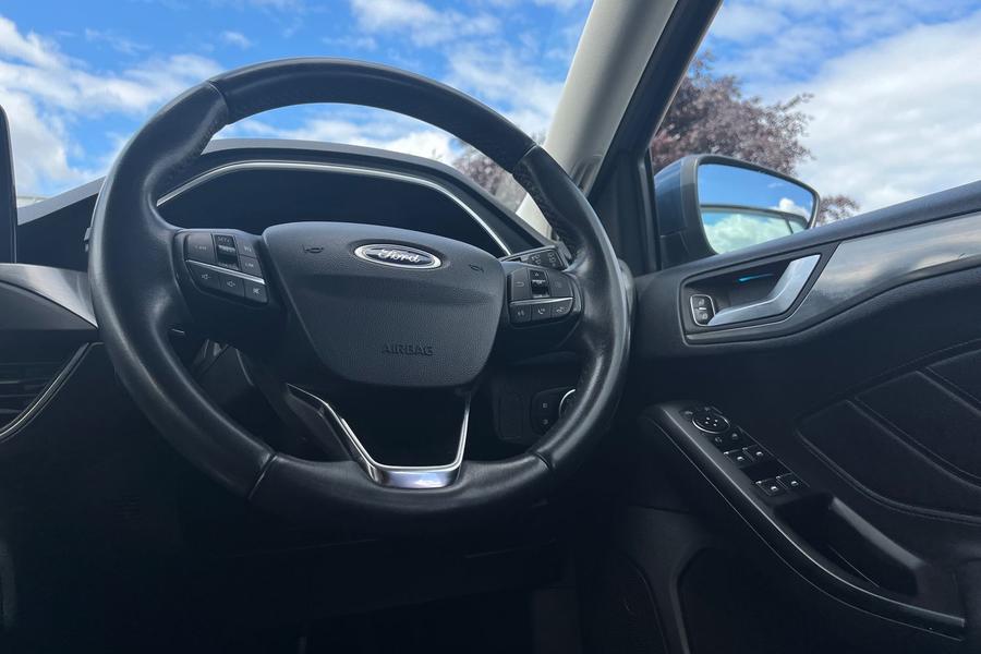 Ford Focus Photo autoimg-38161b0ca2323e5b8c08669e4ea6b587d25afa69.jpg