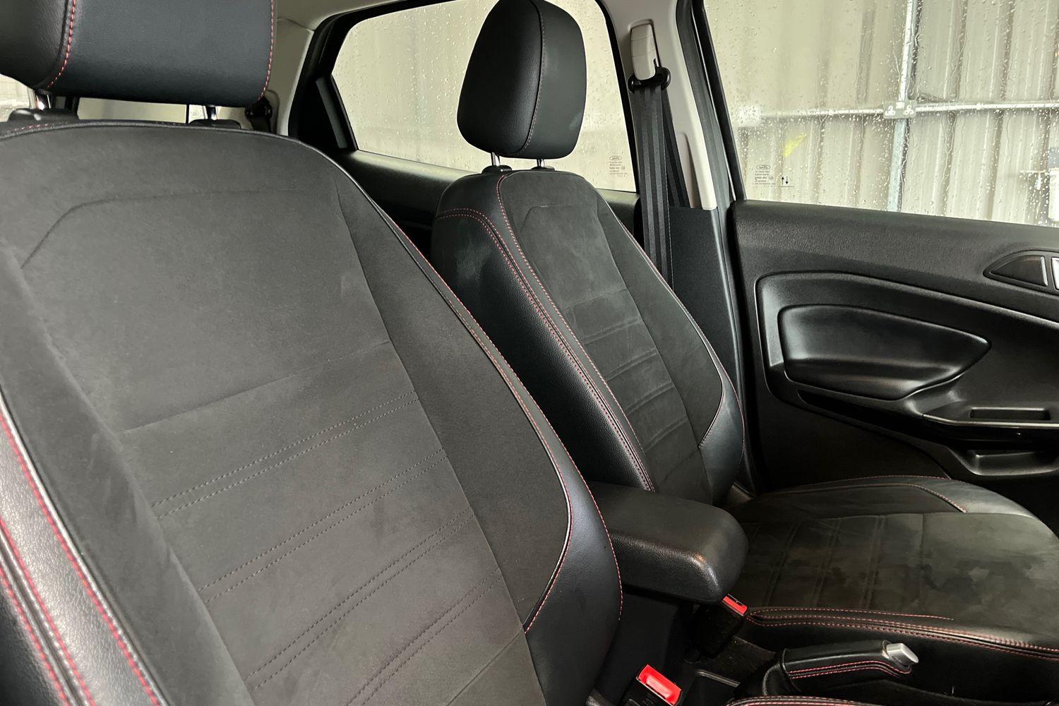 Ford EcoSport Photo 16