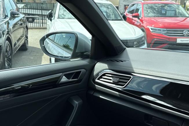 VOLKSWAGEN T-Roc Photo 47