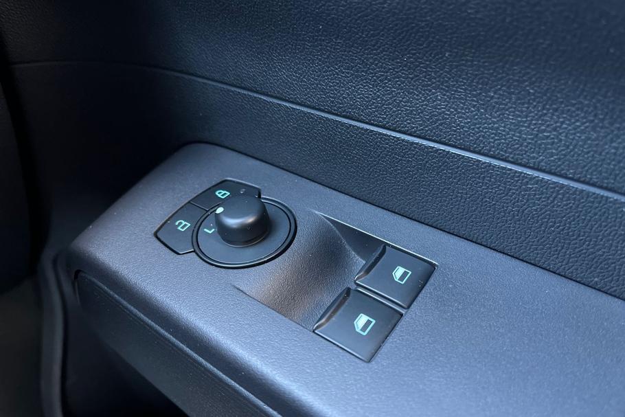 Used Ford TRANSIT COURIER WP24KDK 17