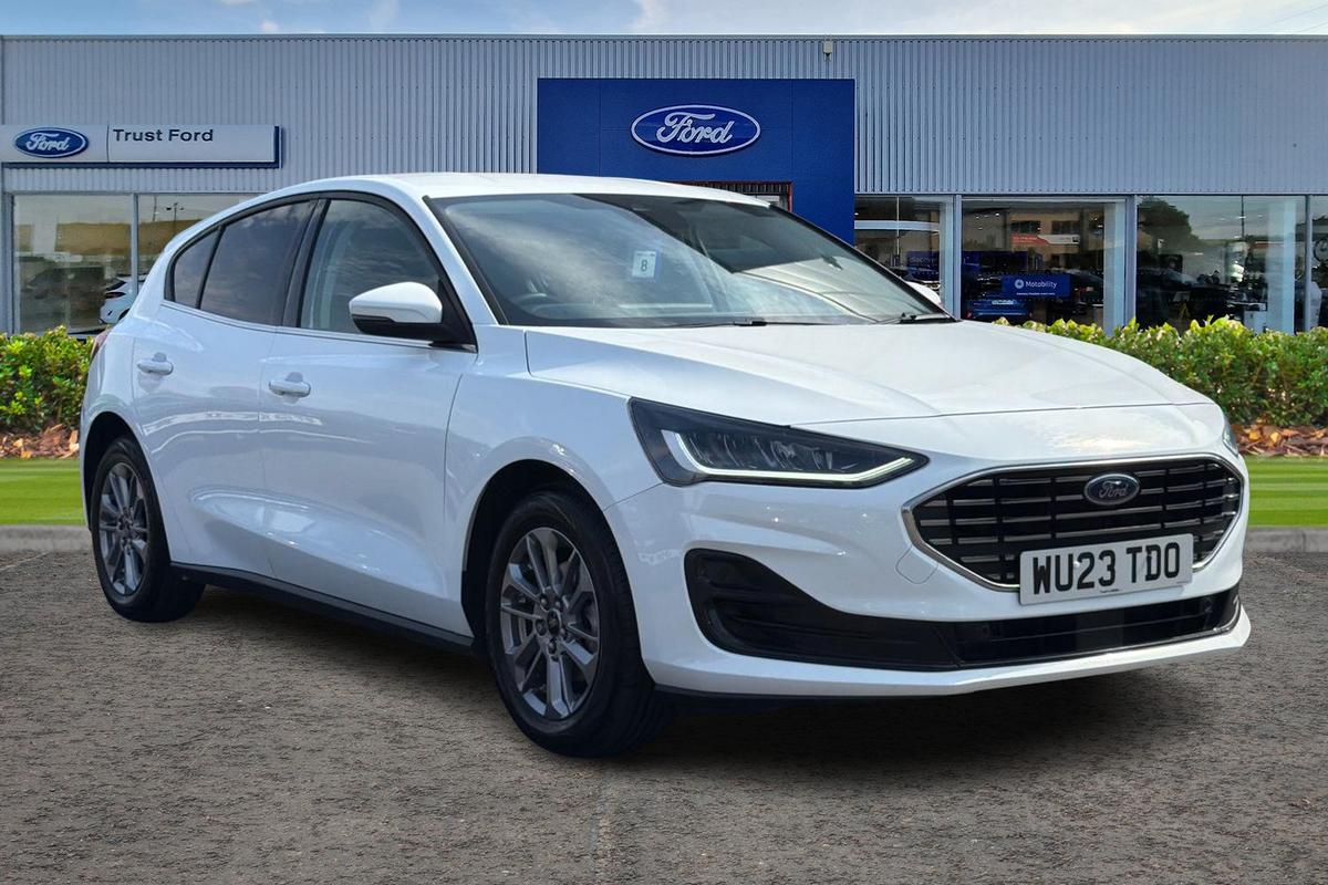 Ford Focus listing photo