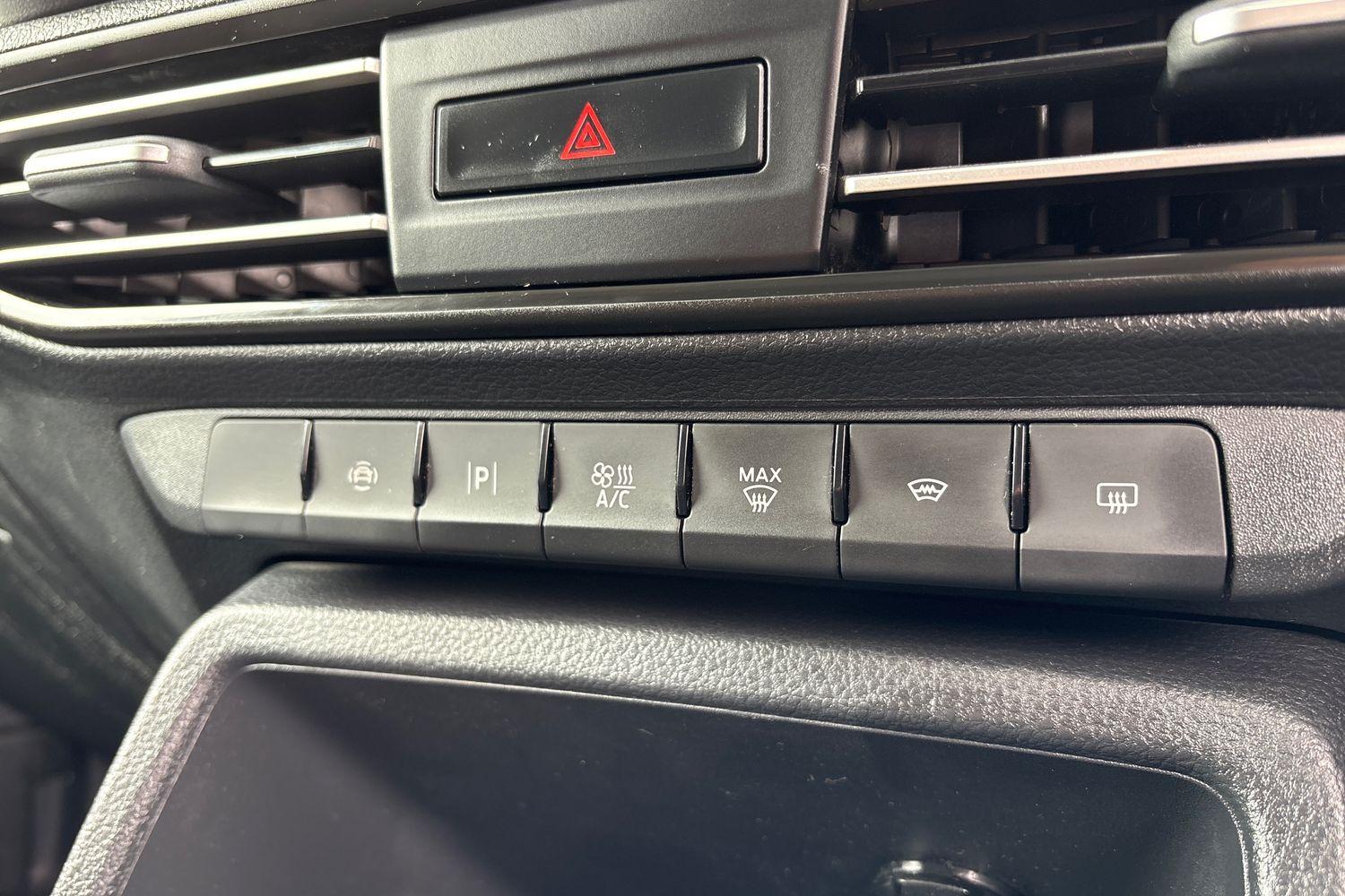 Ford TRANSIT CONNECT Photo 35