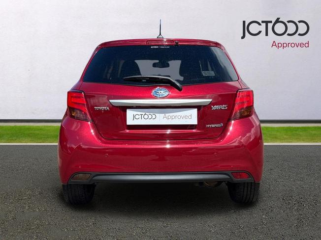 TOYOTA Yaris Photo 7
