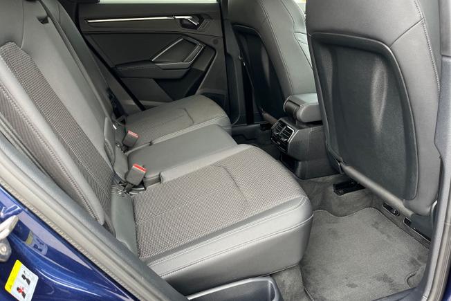AUDI Q3 Photo 46