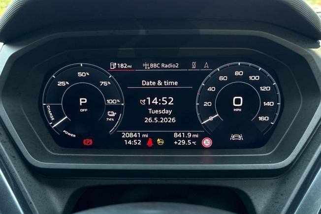 AUDI Q4 E-Tron Photo 15