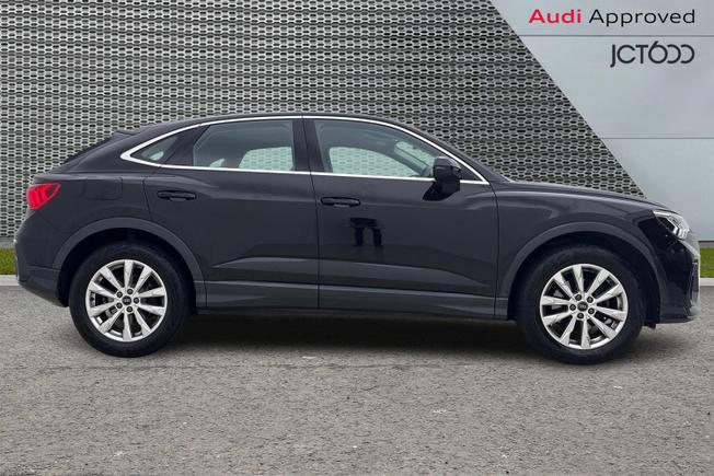AUDI Q3 Photo 4