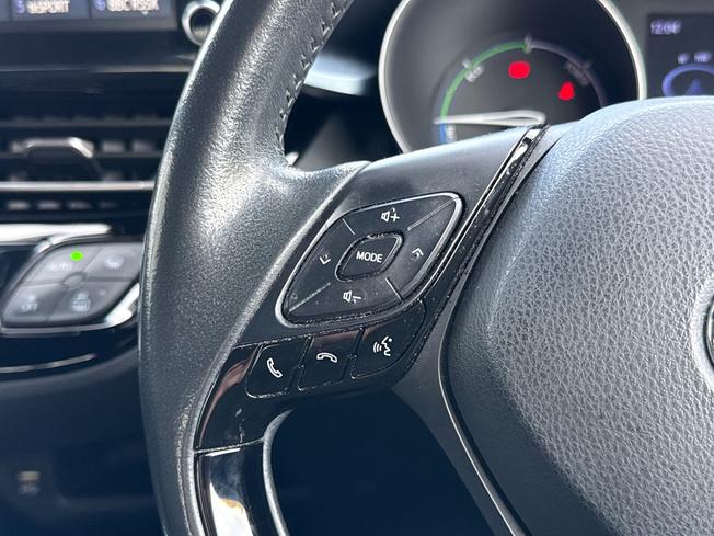 TOYOTA C-Hr Photo 16