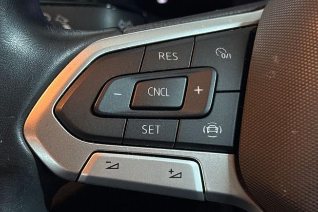 VOLKSWAGEN Polo Photo 16