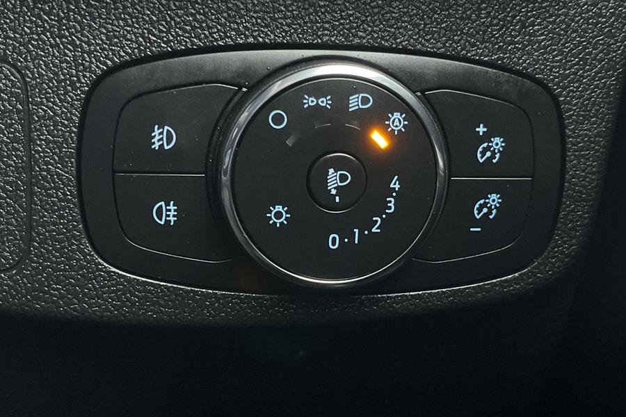 Ford FOCUS Photo autoimg-383d4c7cd3830092370073514d9ab8c31eec895f.jpg