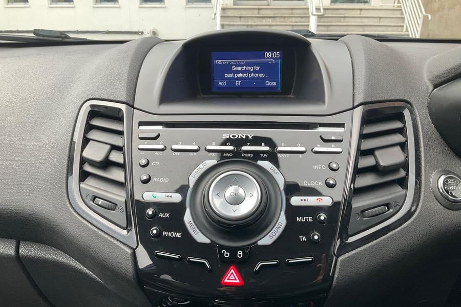 Ford FIESTA Photo autoimg-383e89f4735768b75b24fa05ff82a7ec71987da6.jpg