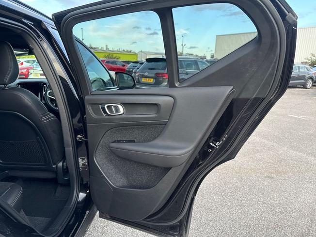 VOLVO Xc40 Photo 33