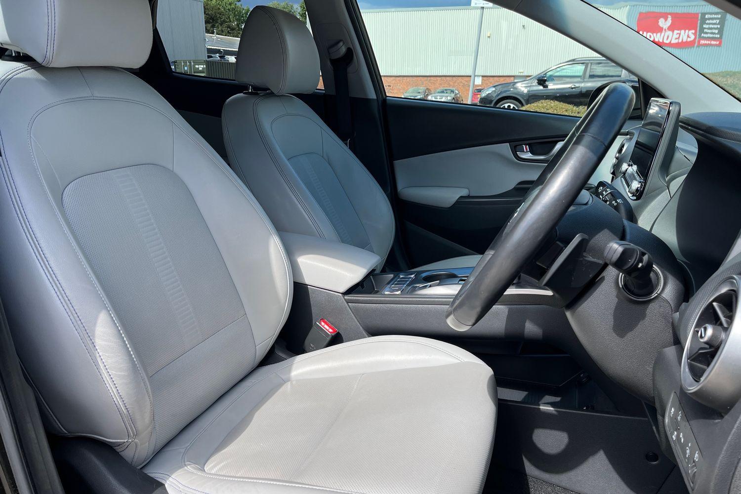 Hyundai KONA Photo 16