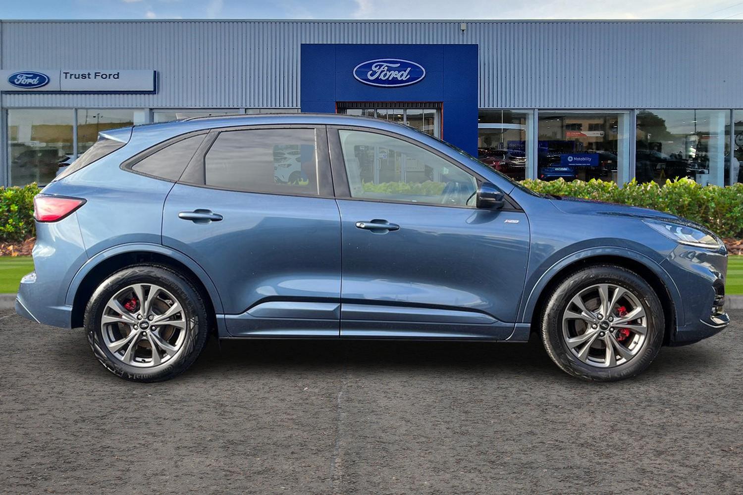 Ford KUGA Photo 2