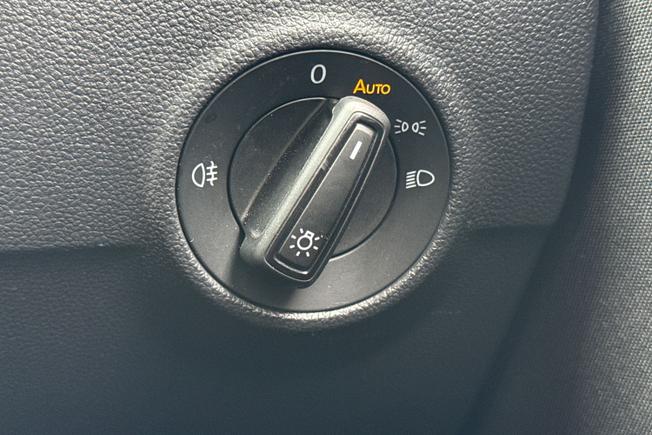 VOLKSWAGEN T-Roc Photo 49