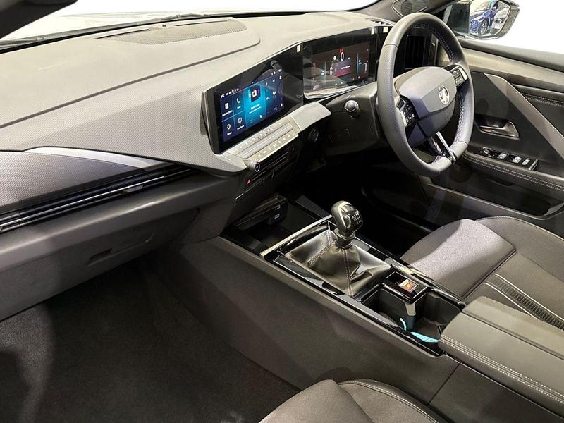 2025 25 VAUXHALL ASTRA