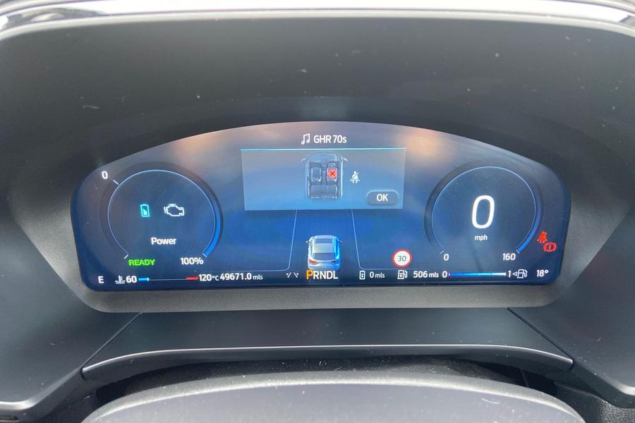 Ford Kuga Photo autoimg-385ac62f74aa40a838ddada5a0e759b19d84aa4b.jpg