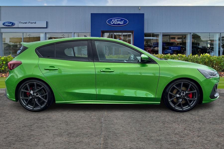 Ford Focus Photo autoimg-385f67c8e059aeac48d70f5f3ba4d8a41ad96358.jpg