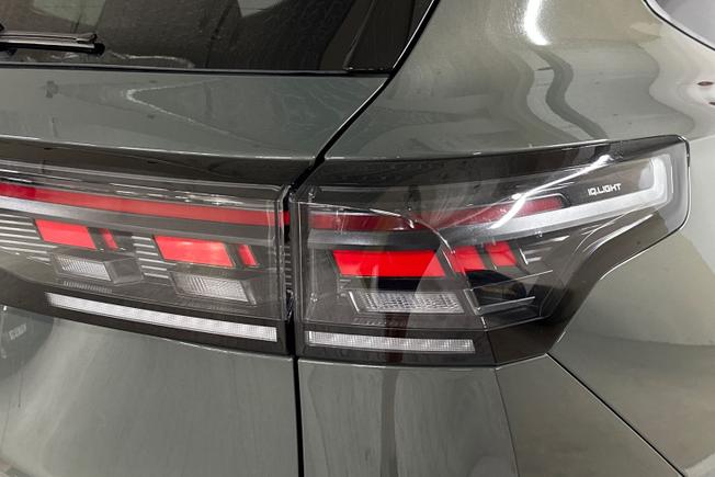 VOLKSWAGEN Tiguan Photo 18