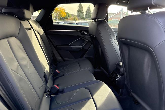 AUDI Q3 Photo 39