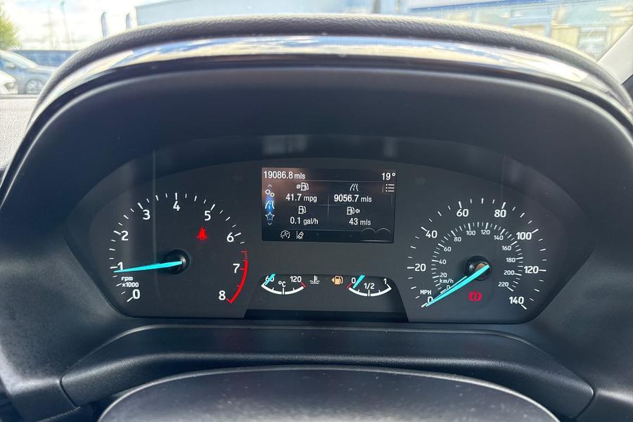 Ford FIESTA Photo autoimg-386e5577590357bb61749c74492a532696805047.jpg