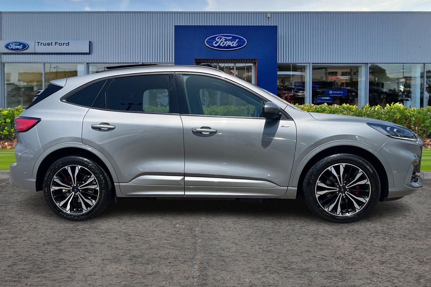 Ford KUGA Photo 2
