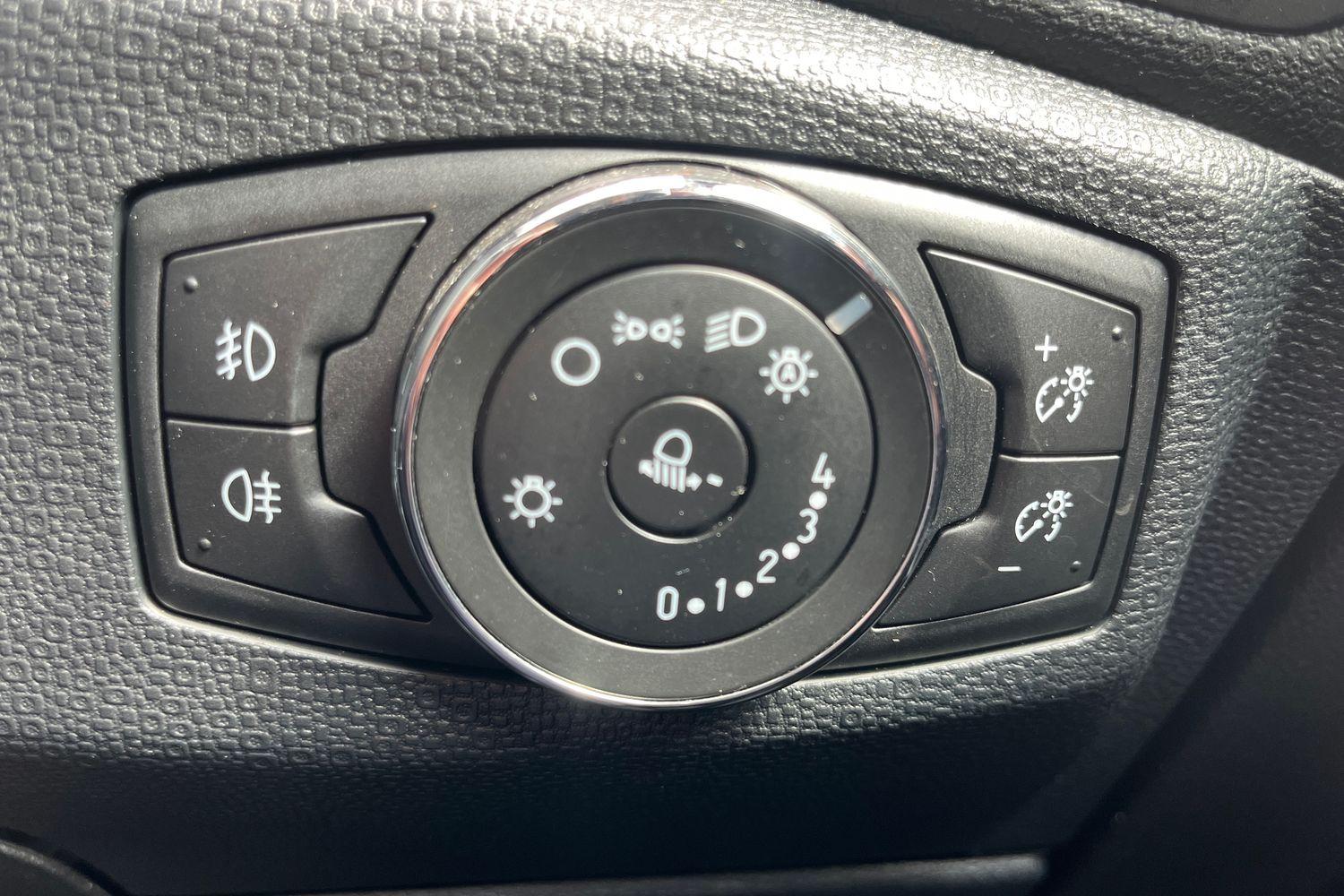 Ford ECOSPORT Photo 22