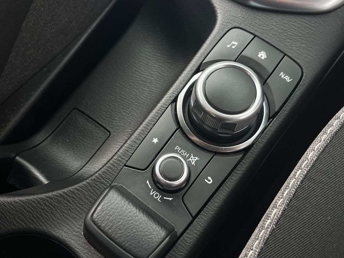 Mazda Mazda2 Photo 32
