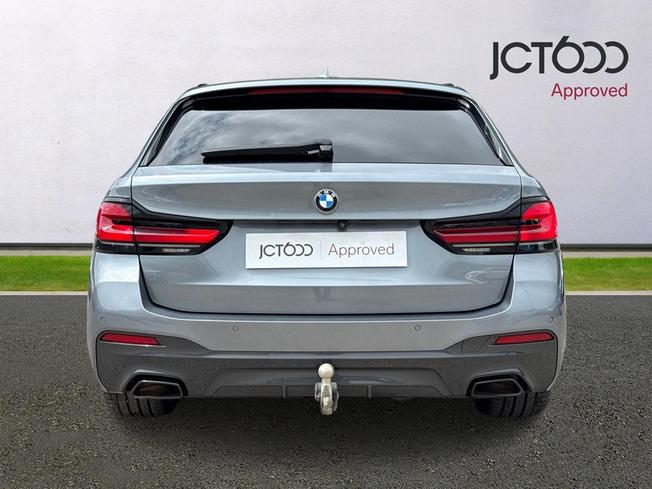 BMW 5 Series Photo 7