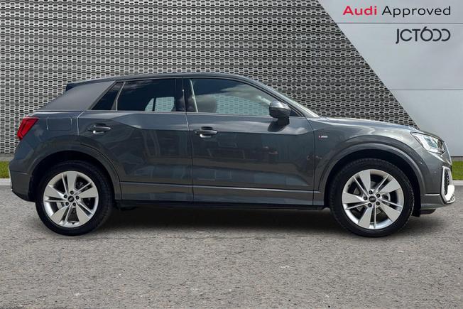 Audi Q2 Photo 4