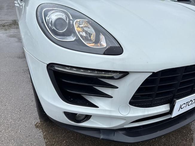 PORSCHE Macan Photo 19