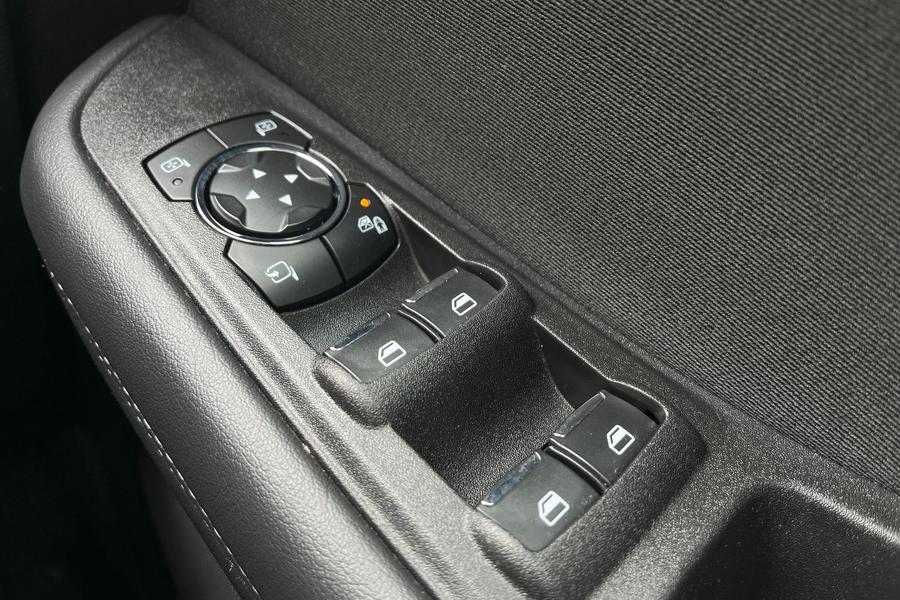 Ford Galaxy Photo autoimg-387dc1cce51e6eeea58fbf59f898d4c3a19ca819.jpg