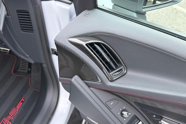 AUDI R8 Photo 37