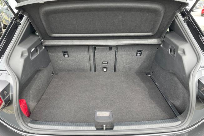 VOLKSWAGEN ID.3 Photo 12